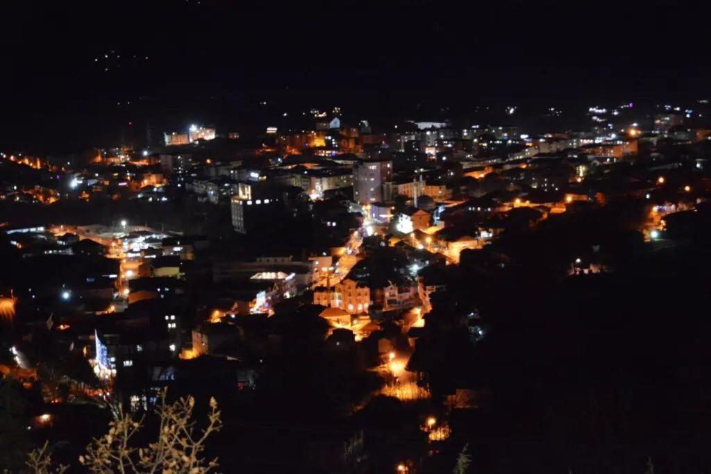 Pensjonat Bujtina Vrenezi *
